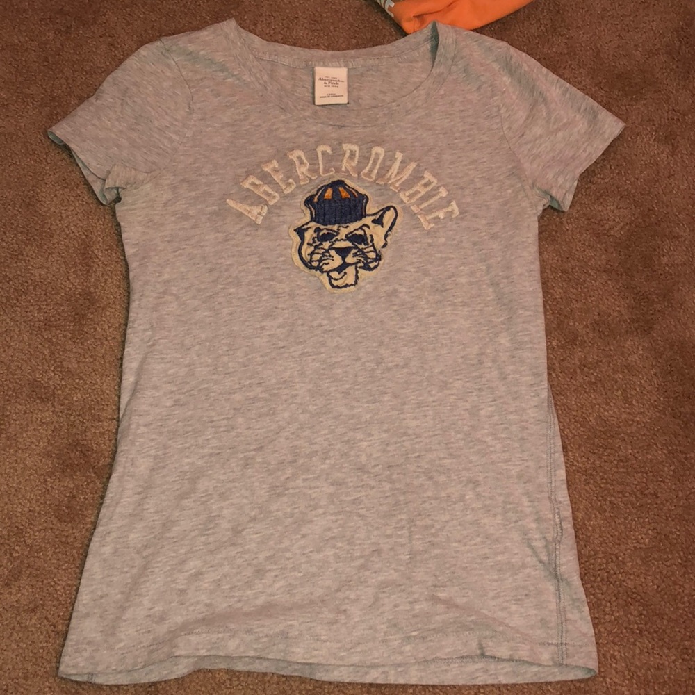 FINAL SALE! Abercrombie & Fitch Tee